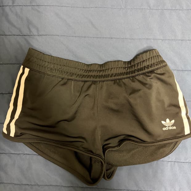 여자 아디다스 반바지