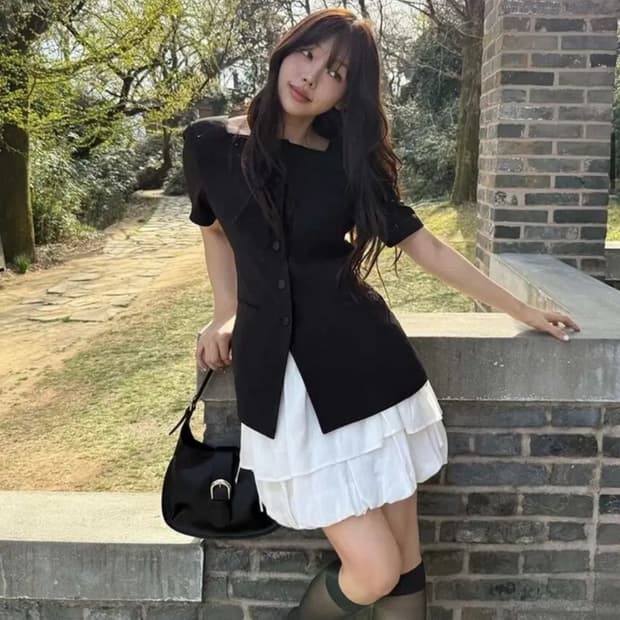 잇미샤 스퀘어넥 슬림핏 자켓 66