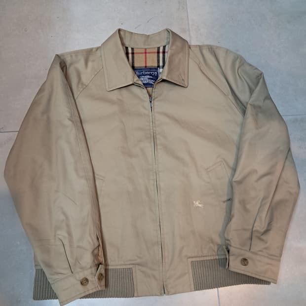 버버리 베이지색 자켓 (정품)