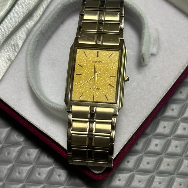 세이코 돌체 금장 시계