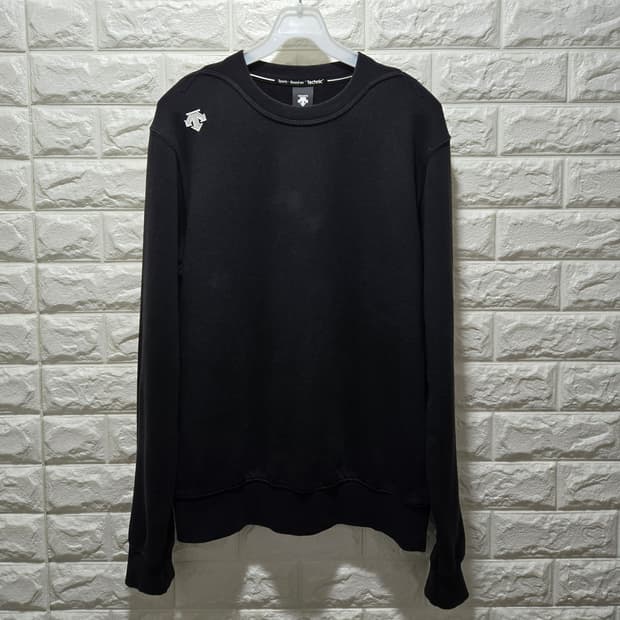 데상트 맨투맨 스웨트셔츠 95