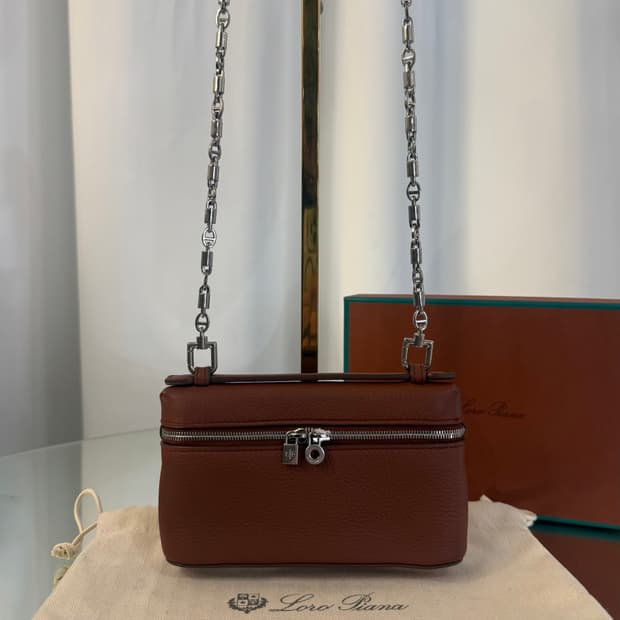 로로피아나 엑스트라 포켓 미니 파우치 숄더 크로스백 