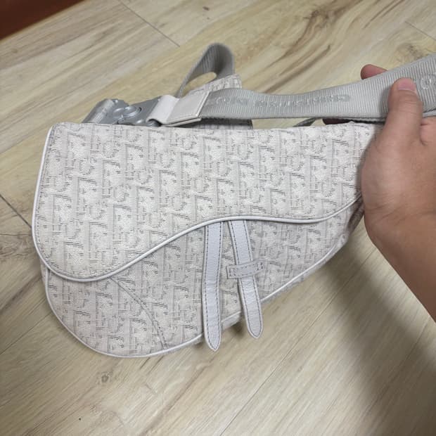 [새상품급] 디올 오블리크 새들잭