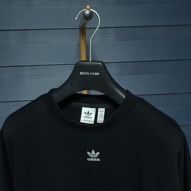 L ) 아디다스 여성 오리지날 가오리핏 크롭 맨투맨