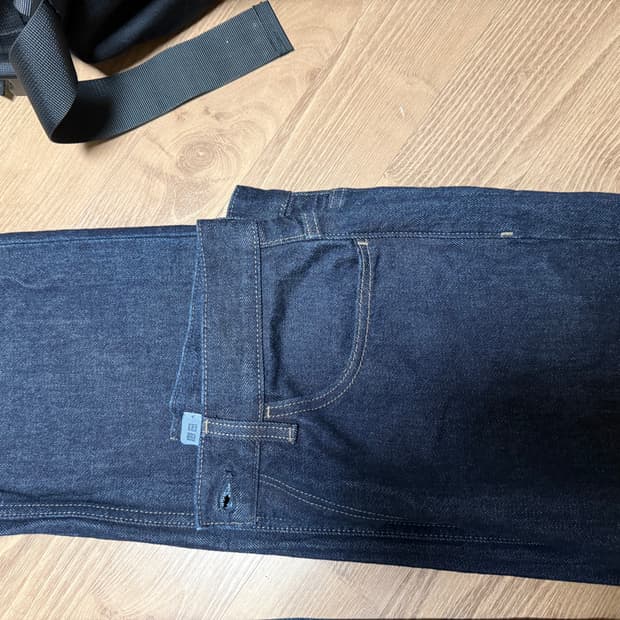 유니클로 jwa 앤더슨 스트레이트 진