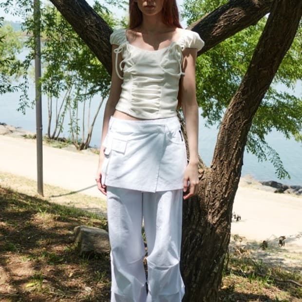 세릭 CREASE SHIRRING HALF TOP / IVORY