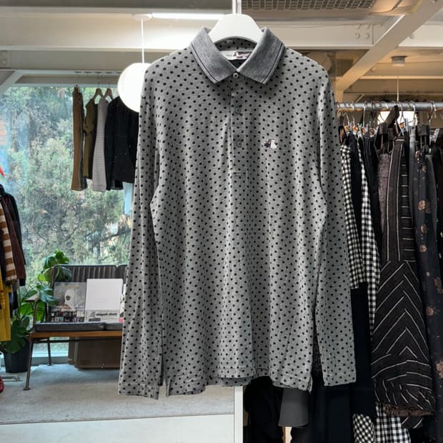 블랙앤화이트 도트 폴로셔츠