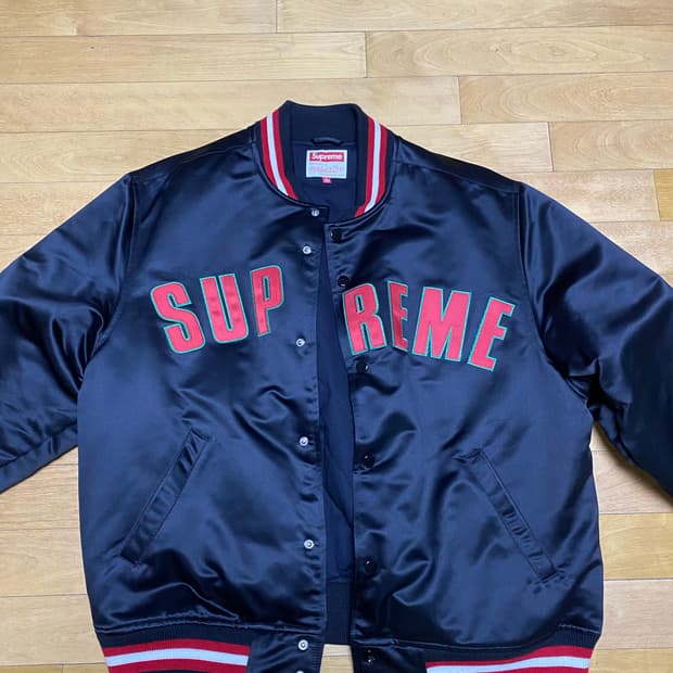 Supreme 21SS Mitchell&Ness Satin Varsity