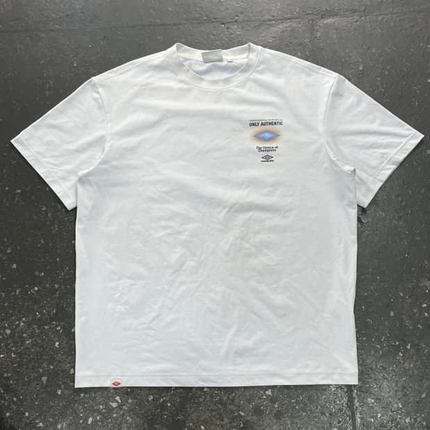 105 엄브로 반팔