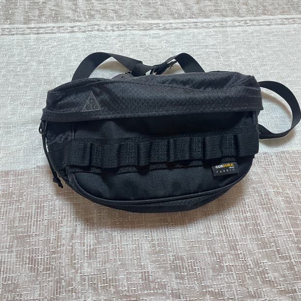 나이키 ACG 코듀라 힙색 블랙