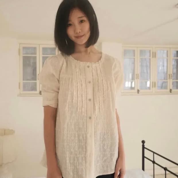 인앤양인하모니 모모 블라우스 아이보리