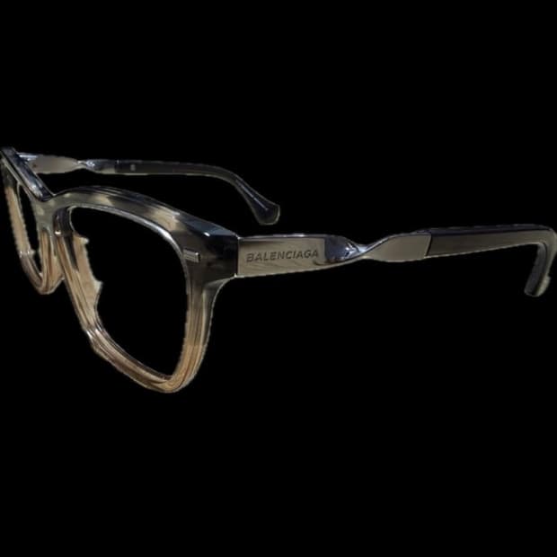 발렌시아가 안경