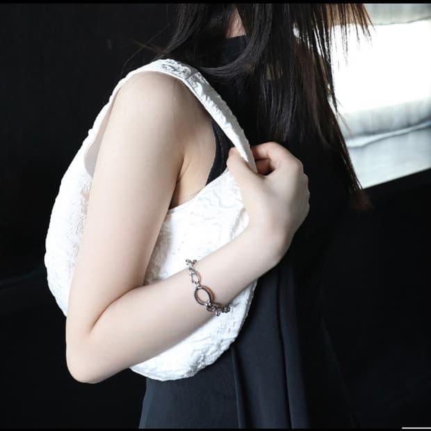 [새상품] 피시아 Egg Mini Bag(Ivory)
