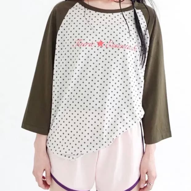 샵페어리 도트 래글런 슬리브 탑(카키)