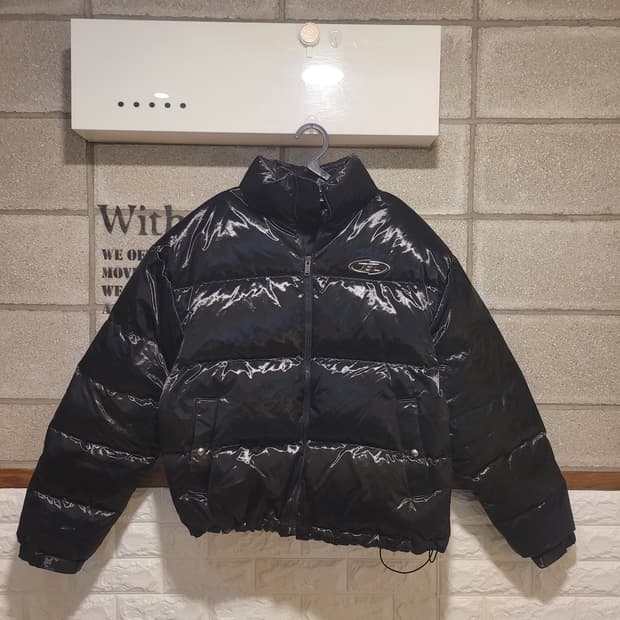 본투윈 유광 패딩 1