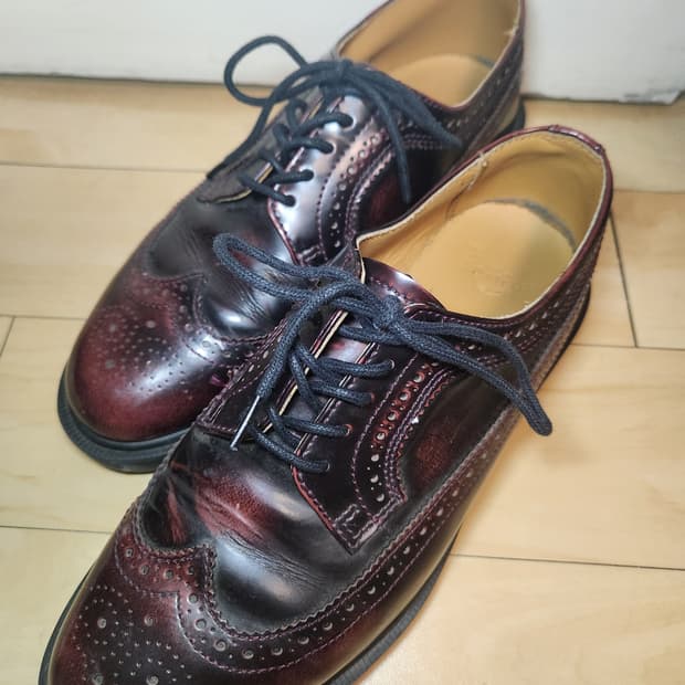 닥터마틴 윙팁 버건디 (260)