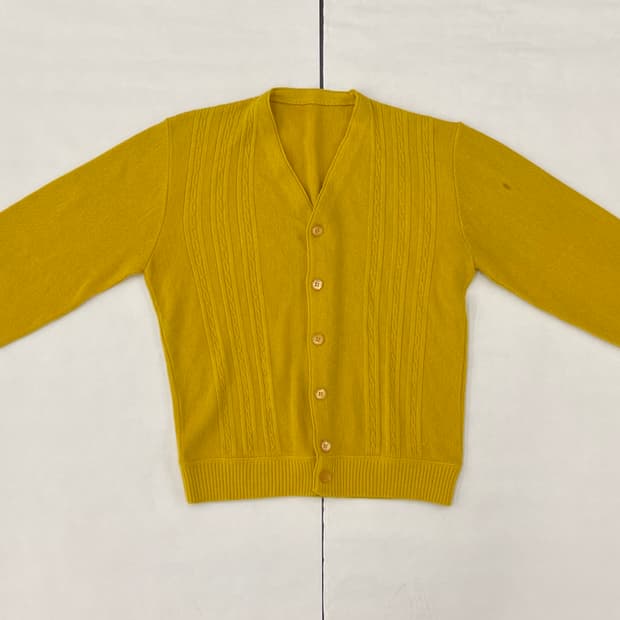 아크릴 가디건 