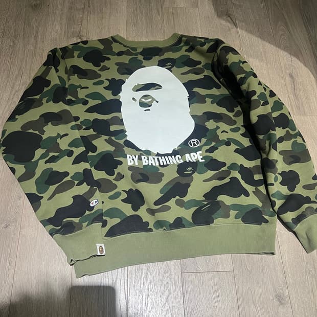 Bape x Champion 녹계 크루넥