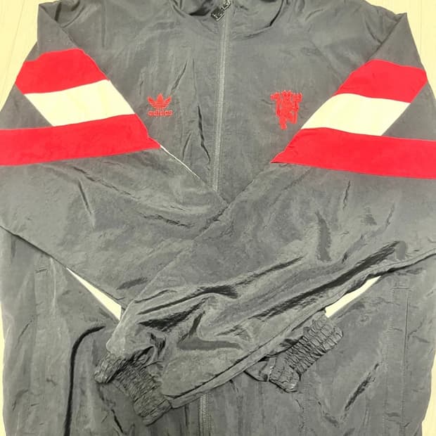 아디다스 맨유 바람막이