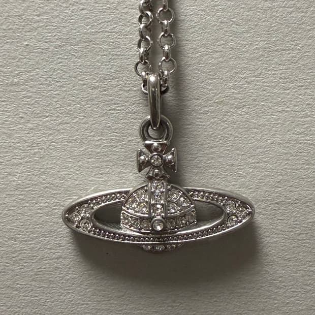 비비안웨스트우드 미니바스 릴리프 목걸이 실버