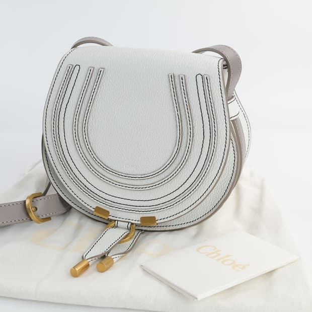 끌로에 송아지 가죽 마르씨 새들백 크리스탈 화이트 S 스몰