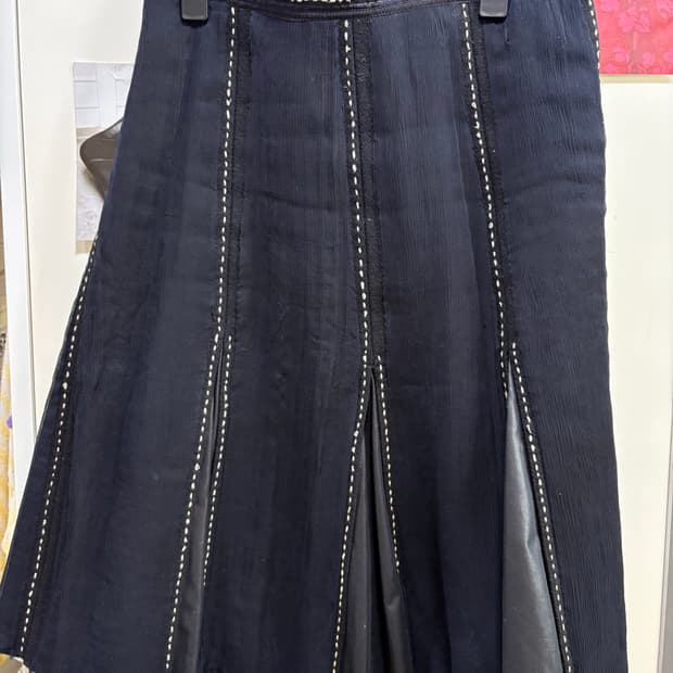 막스마라 위켄드 플리츠 미디스커트