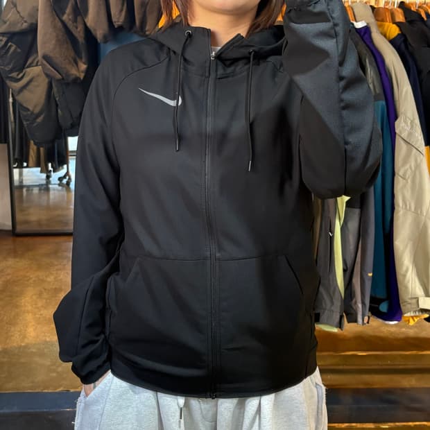 나이키 스우시 Pro 블랙 바람막이