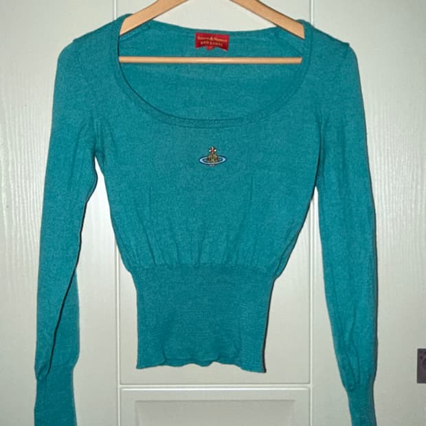 비비안웨스트우드 레드라벨 니트 스웨터세미크롭라운드유넥퍼프빈티지그린에메랄드