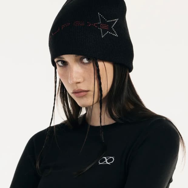 Star red lettering hotfix Beanie [Black]