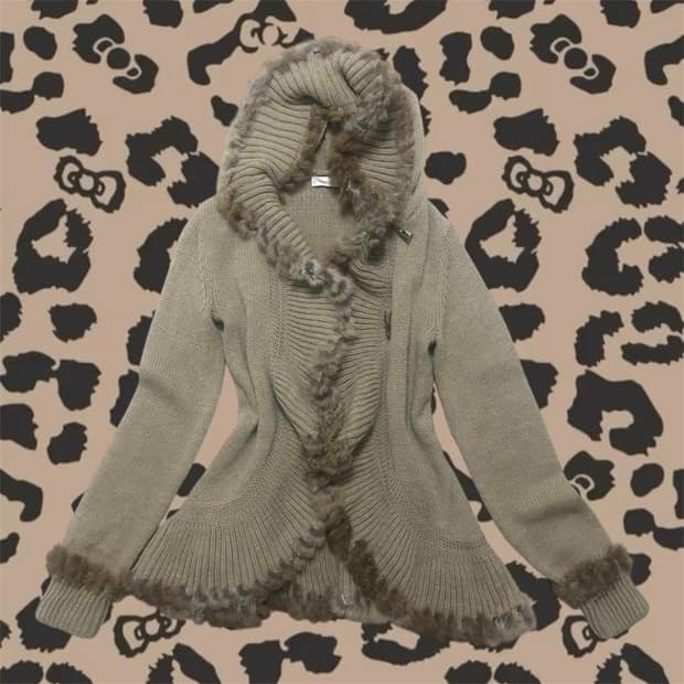 어스뮤직 오네갸루 라떼갸루 퍼 가디건 빈티지 리즈리사 엑시즈팜 니트