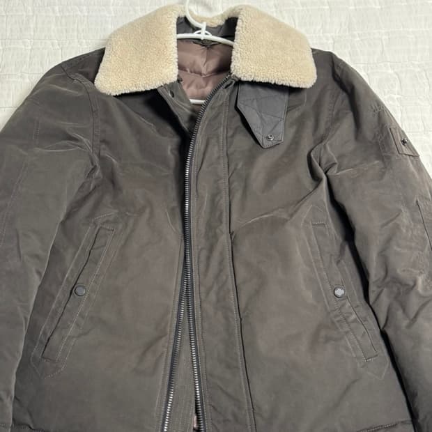 시리즈 옴므 구스다운 패딩(무스탕)