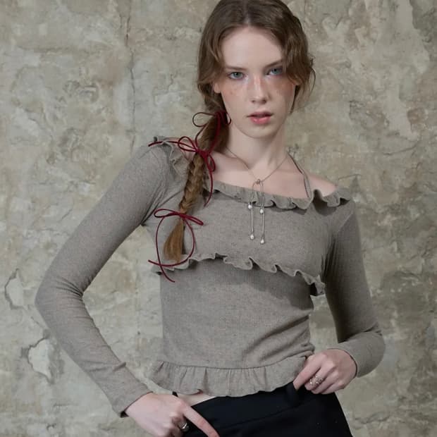 라티젠 프릴 홀터 슬리브리스 L13 FRILL HALTER SLEEVE