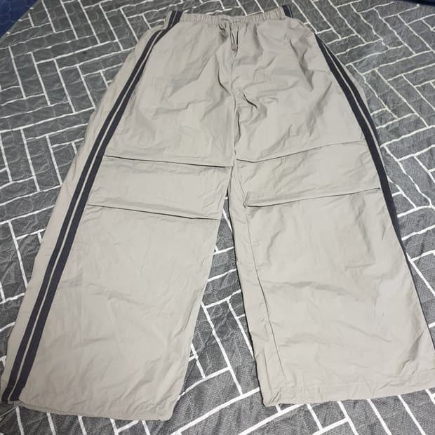 에잇세컨즈 나일론 파라슈트 트레이닝 팬츠 (M)
