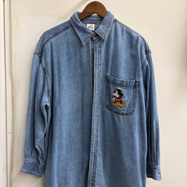 N26. 90s 디즈니 셔츠