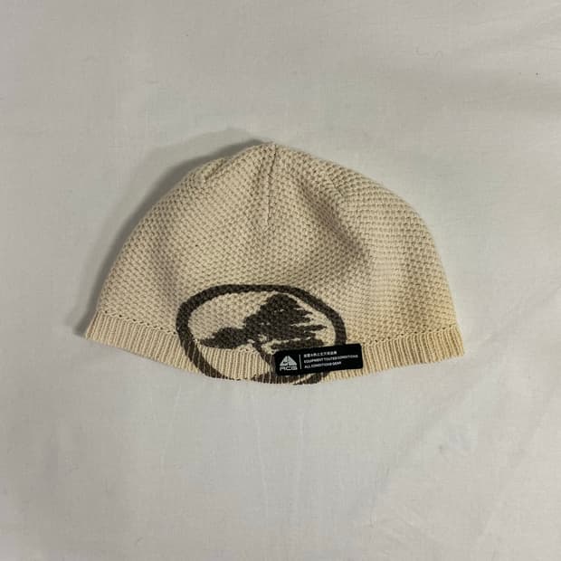 NIKE acg 90s 비니   size 27 x 18