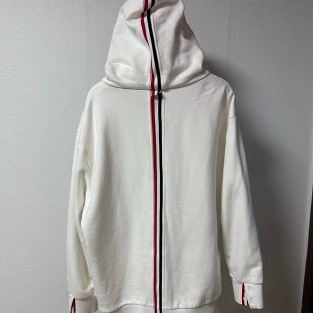 [당일출고,3사이즈] 톰브라운 화이트 백삼선 후드집업