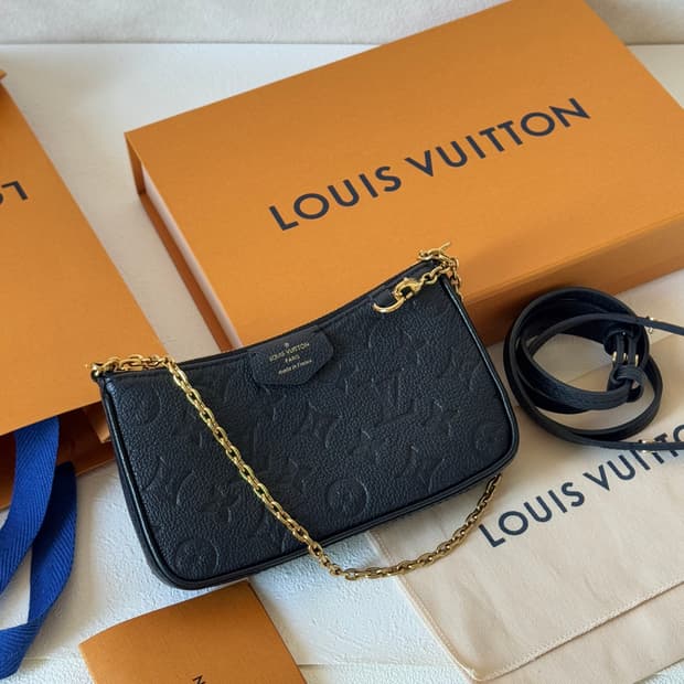 루이비통 모노그램 앙프렝뜨 포쉐트 악세수아 블랙