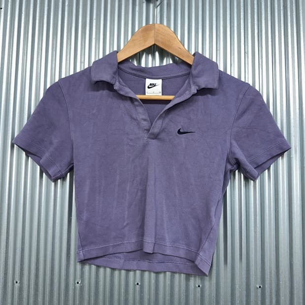 [S] 나이키 NIKE 여성 크롭 카라 반팔 티셔츠 퍼플