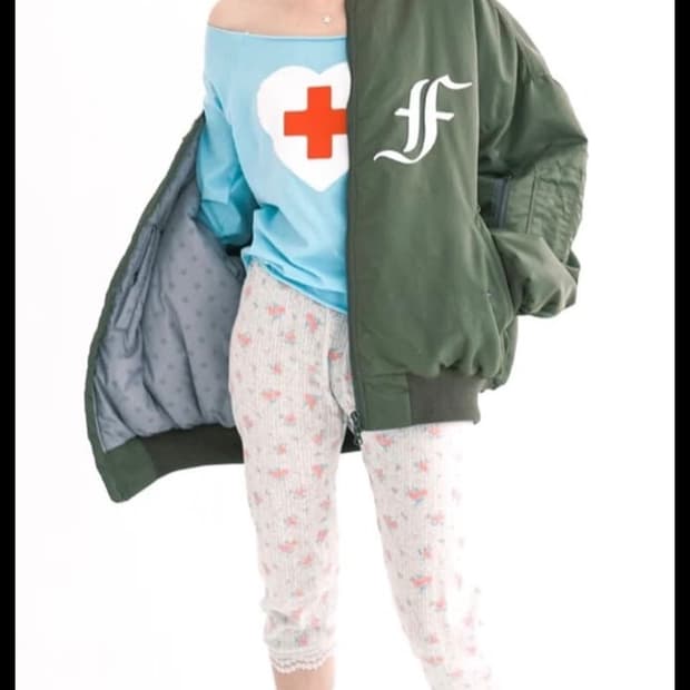 샵페어리 봄버 카키