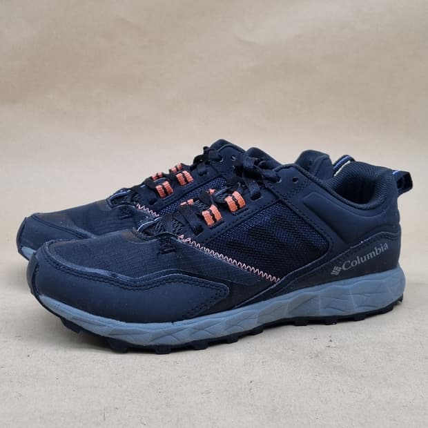 컬럼비아 플로우 디스트릭트 트레킹화 245