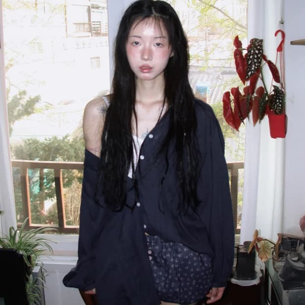 호쿠스포쿠스 린넨 블라우스 네이비