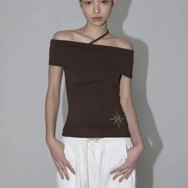 이네기 오프숄더 탑 새상품