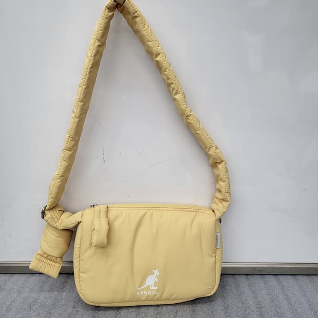 24년식 캉골 정품 푸퍼 크로스백 옐로우