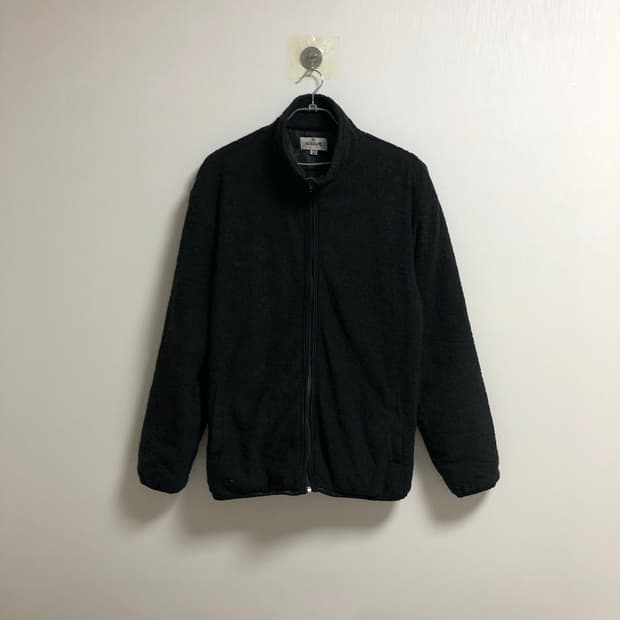 카라쿠리타마시이 후리스