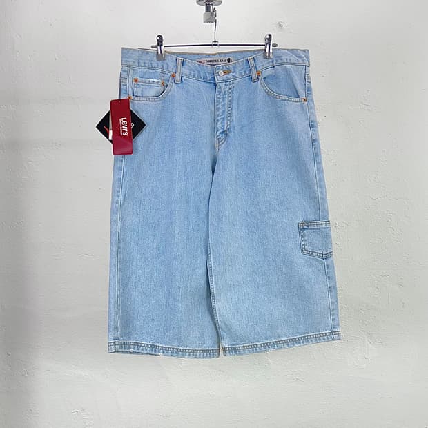 리바이스 엔지니어드 데님 카고 쇼츠