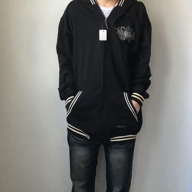 Lettering point hood zip up