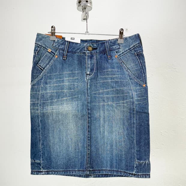 리 라이트 블루 캣워싱 부츠 미디 데님 스커트