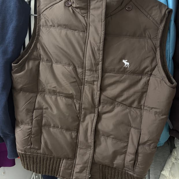 아베크롬비 패딩조끼 브라운 m