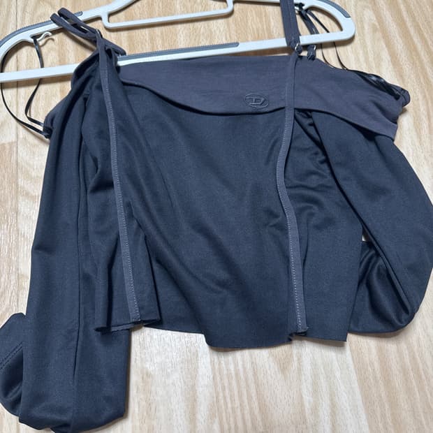 디젤 오프숄더티