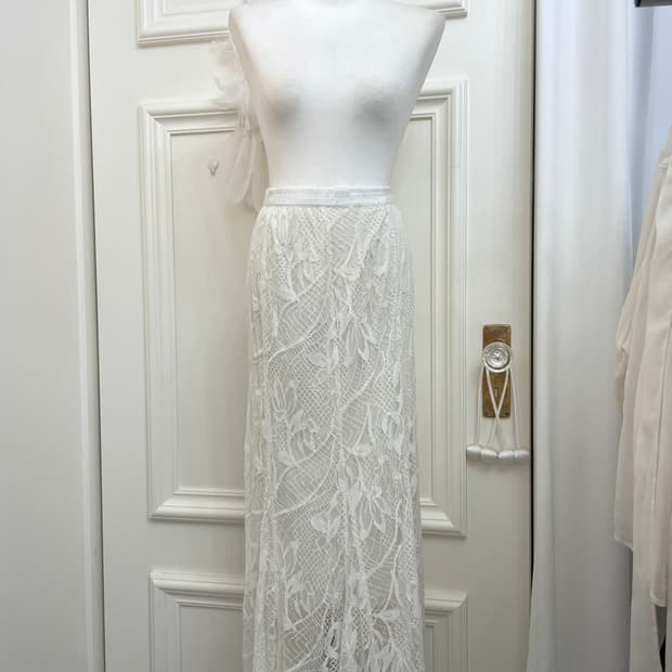 ivory lace mermaid line long skirt